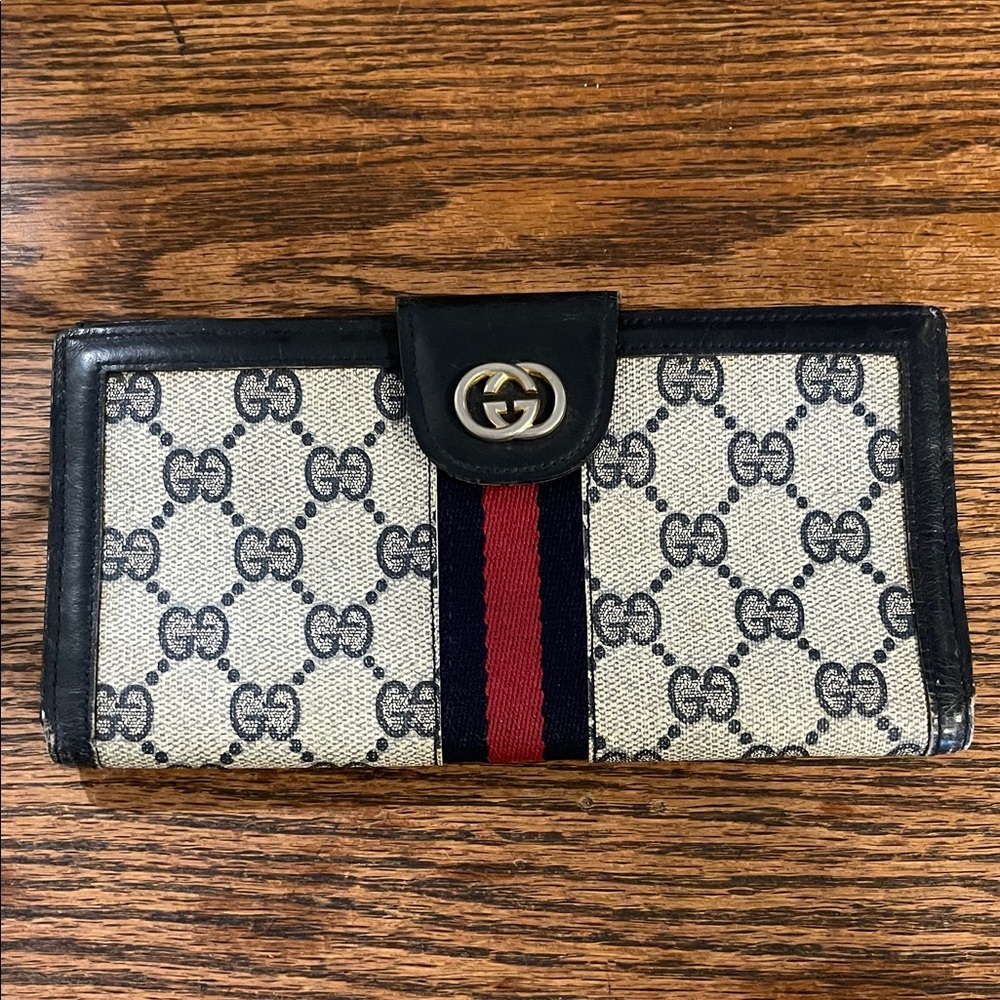 VINTAGE Gucci Beige and Black Women's Wallet